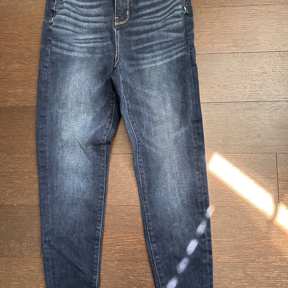 American Eagle Dark Wash Skinny Jeans